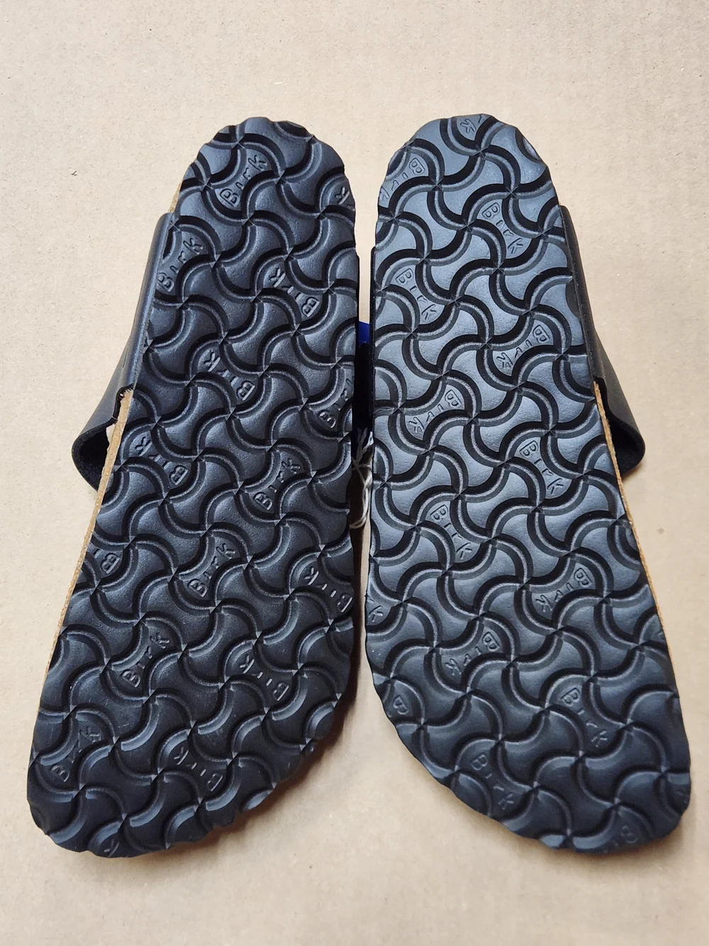Birkenstock Women's Gizeh Sandals Black